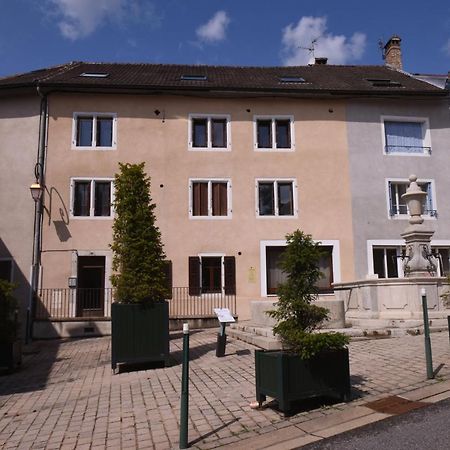 Coeur De Vieille Ville Gex Exterior photo